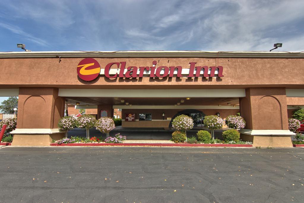 Clarion Inn Conference Center Модесто Екстериор снимка
