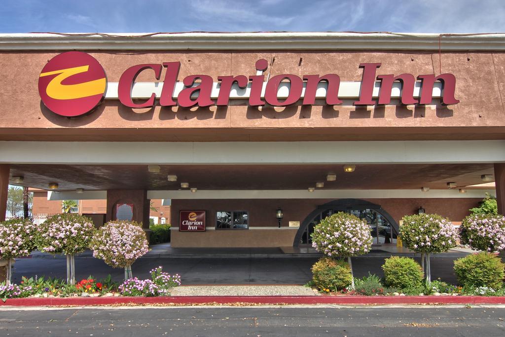 Clarion Inn Conference Center Модесто Екстериор снимка
