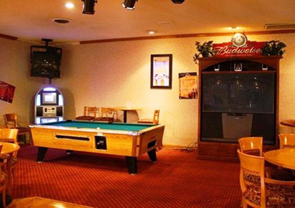 Clarion Inn Conference Center Модесто Екстериор снимка
